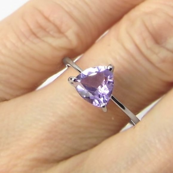 1.20 ct Trillion AMETHYST Solitaire Silver Ring 8 - Picture 4 of 11